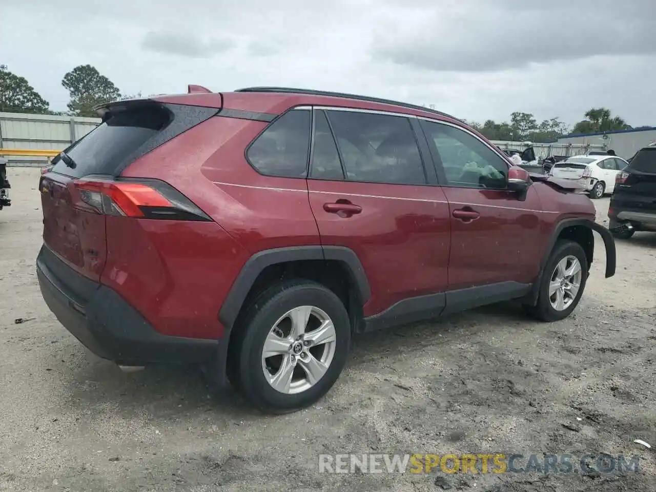 3 Photograph of a damaged car 2T3W1RFV1MW139263 TOYOTA RAV4 2021