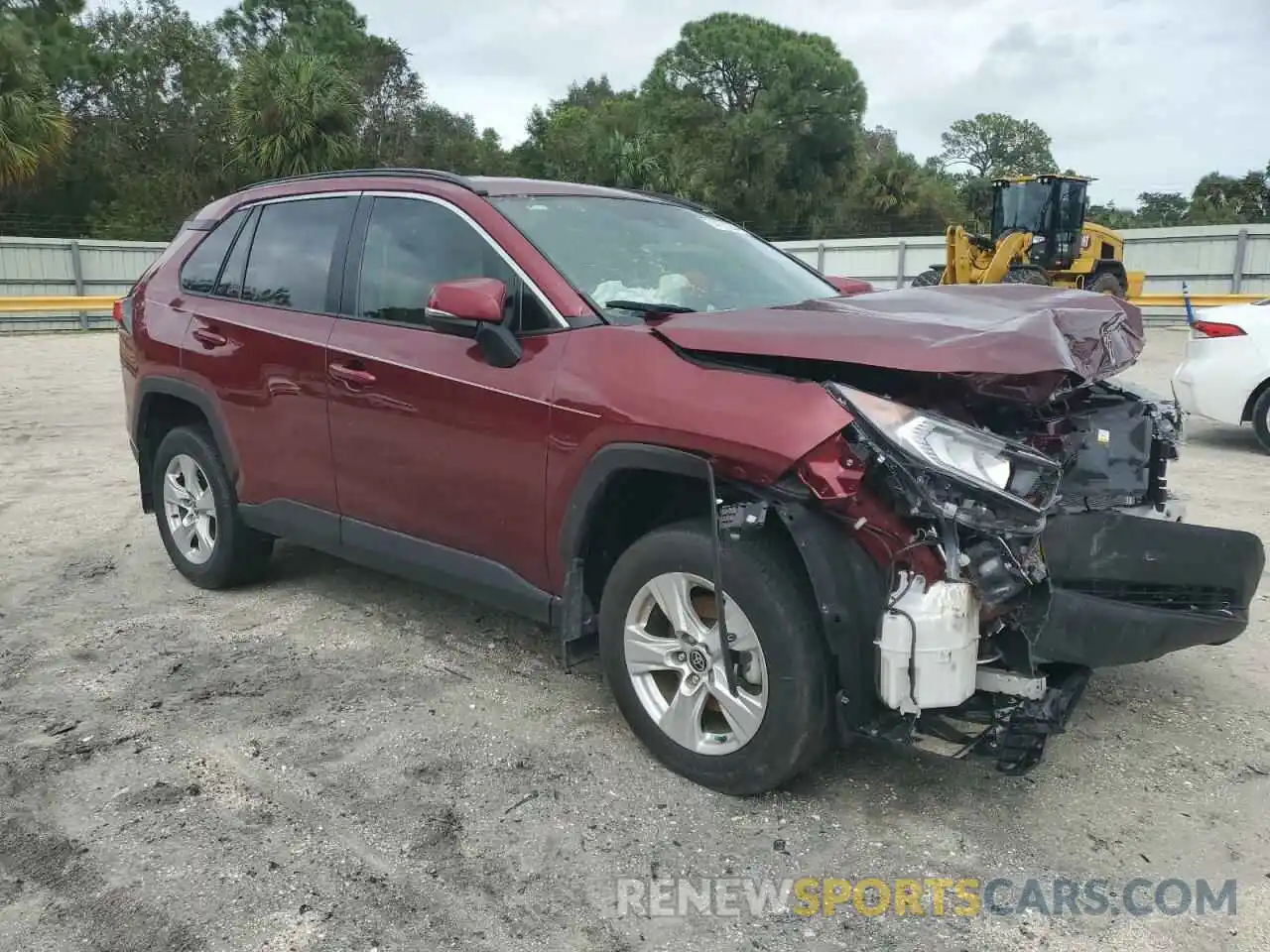 4 Photograph of a damaged car 2T3W1RFV1MW139263 TOYOTA RAV4 2021