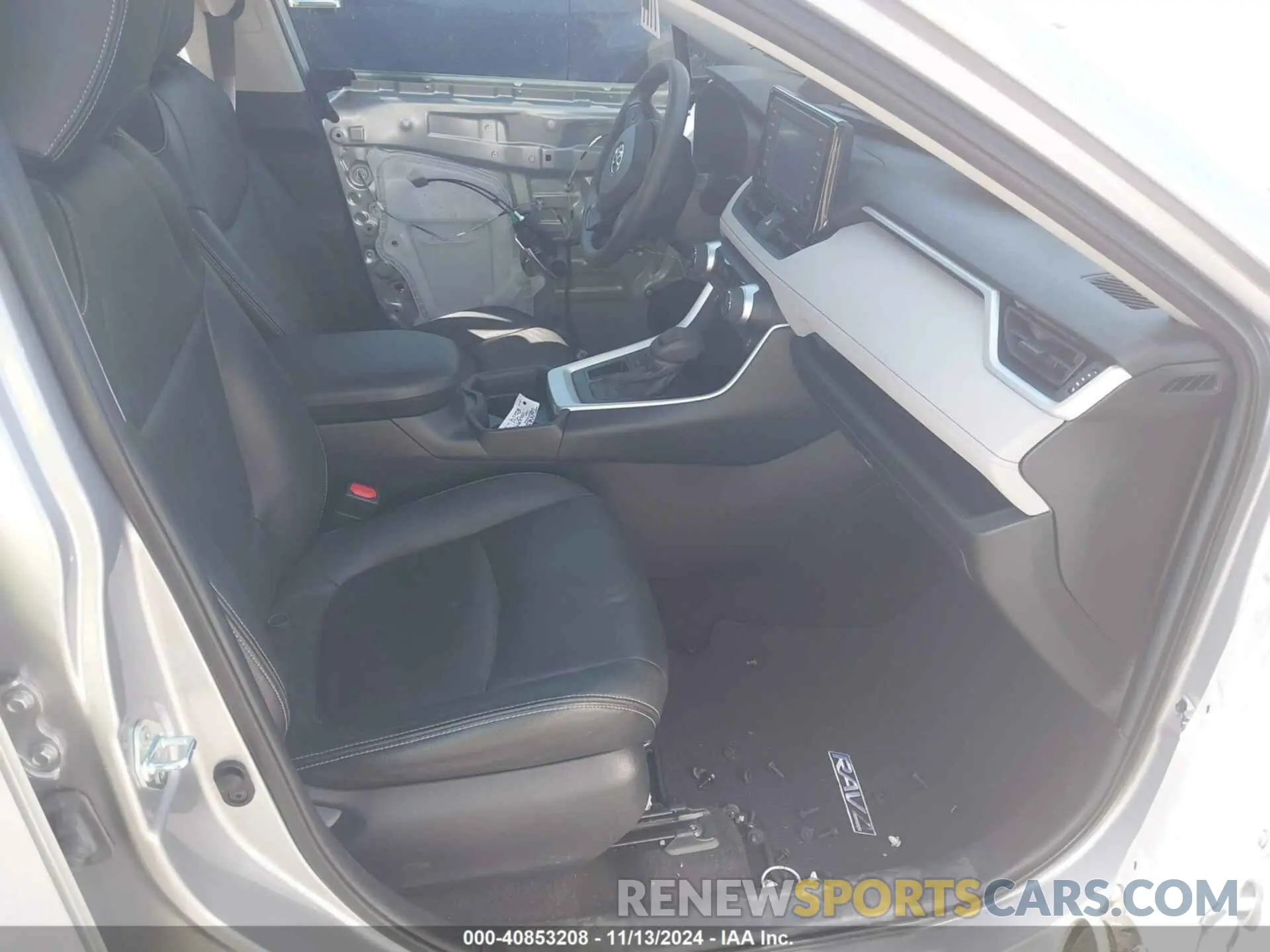 5 Photograph of a damaged car 2T3W1RFV1MW139909 TOYOTA RAV4 2021