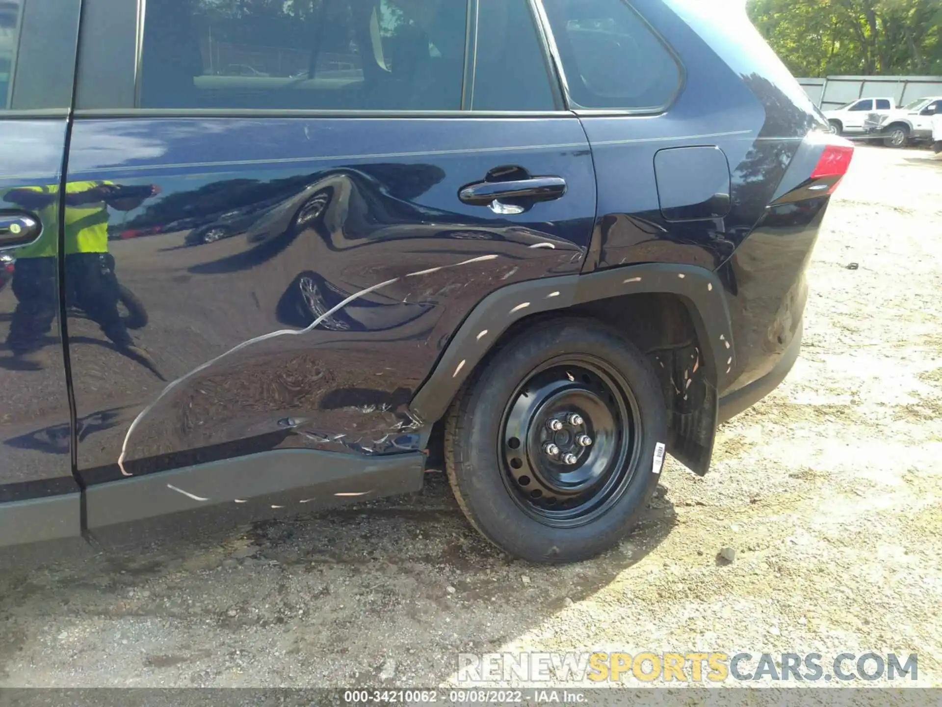 6 Photograph of a damaged car 2T3W1RFV1MW140980 TOYOTA RAV4 2021