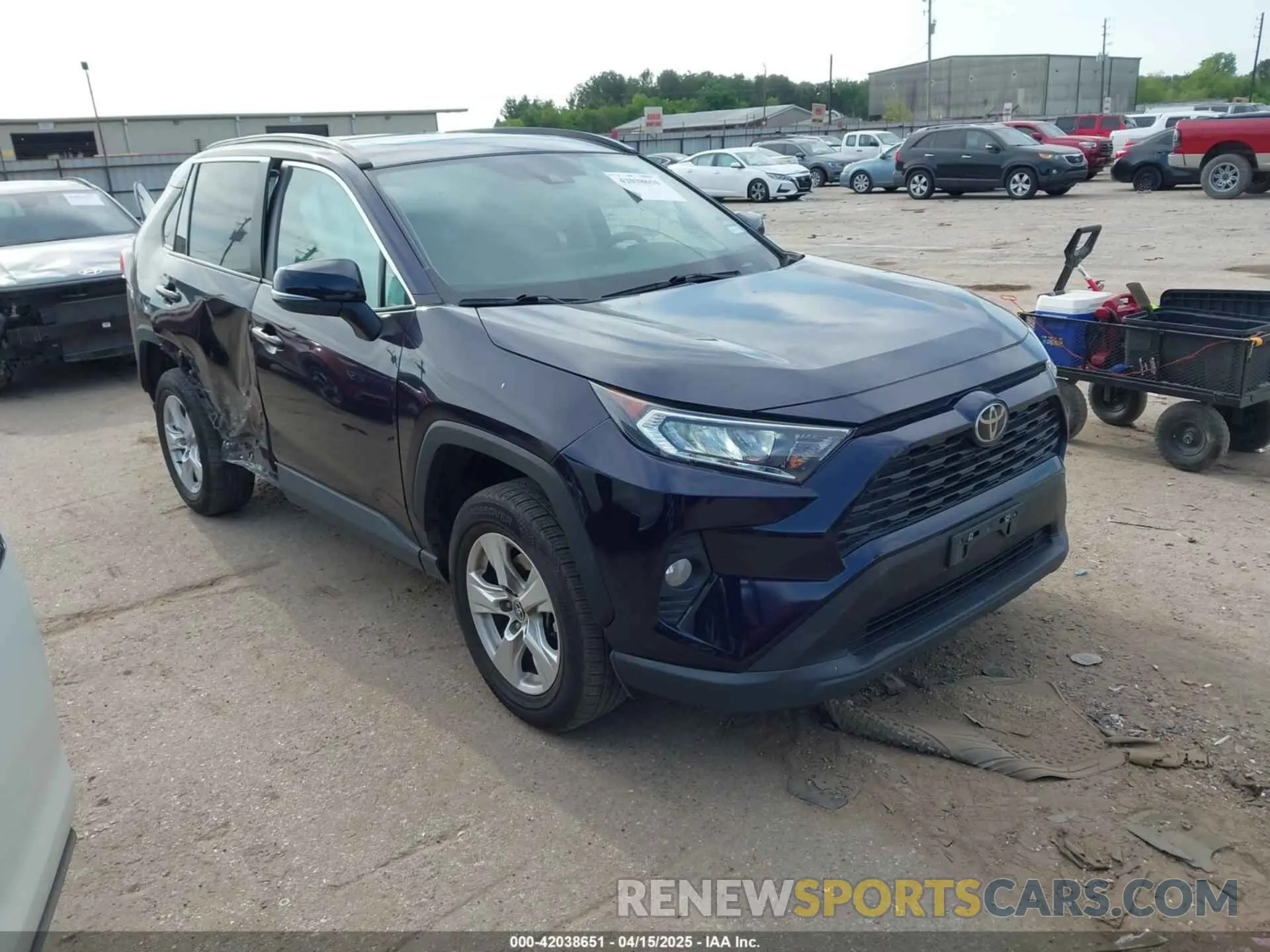 1 Photograph of a damaged car 2T3W1RFV1MW151025 TOYOTA RAV4 2021