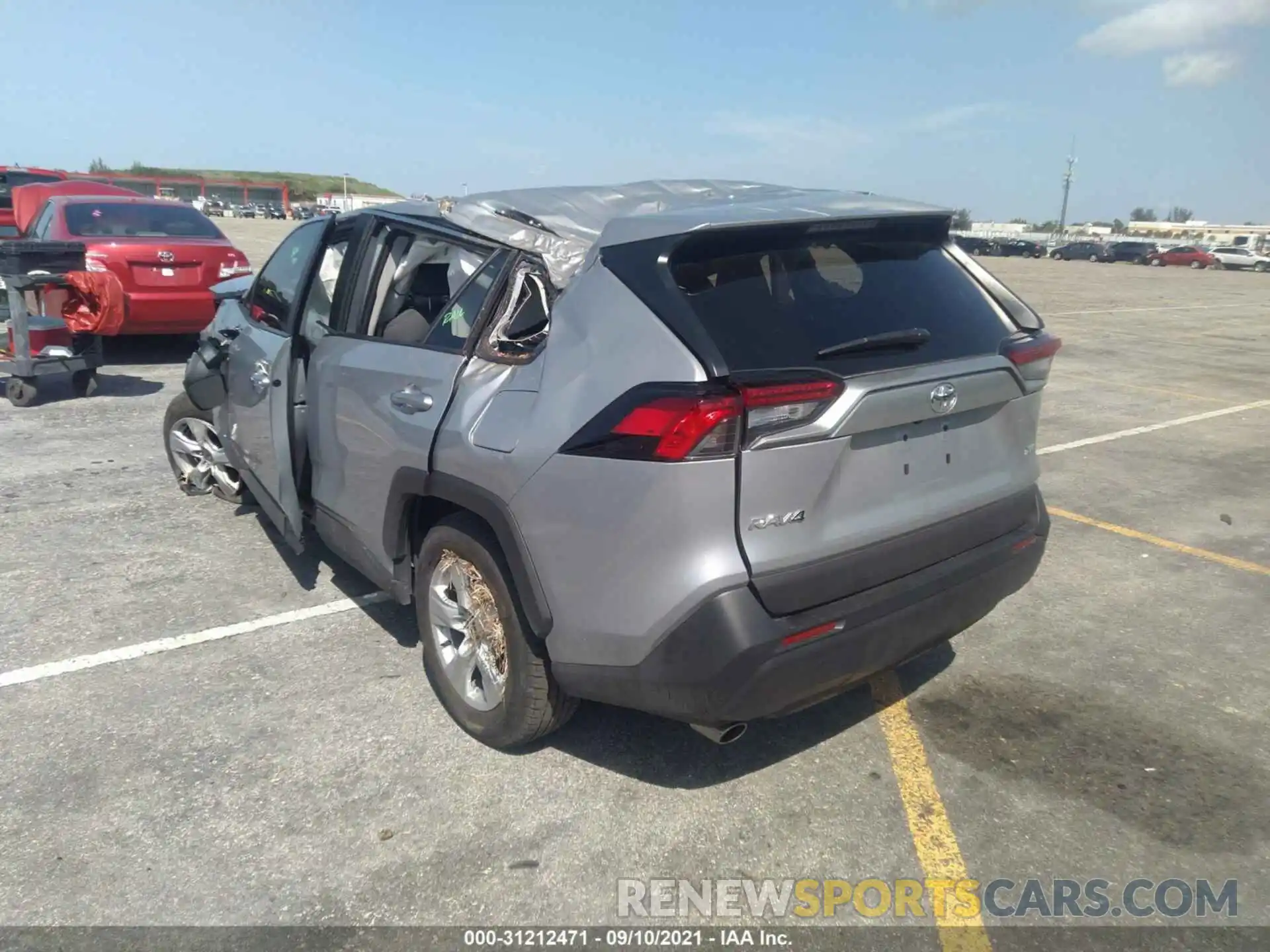 3 Photograph of a damaged car 2T3W1RFV1MW153910 TOYOTA RAV4 2021