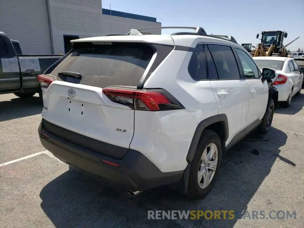 4 Photograph of a damaged car 2T3W1RFV1MW156161 TOYOTA RAV4 2021