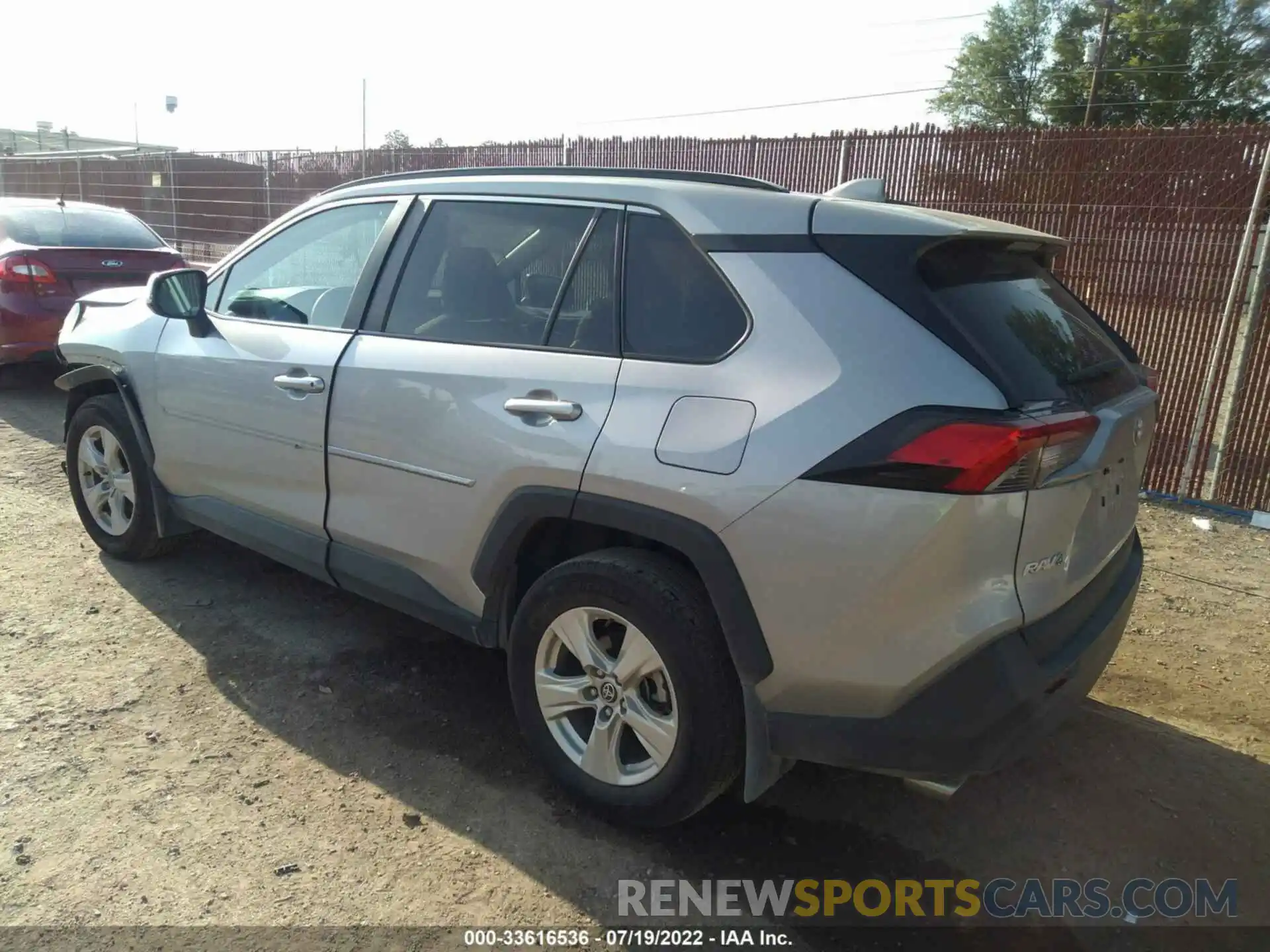 3 Photograph of a damaged car 2T3W1RFV1MW161635 TOYOTA RAV4 2021