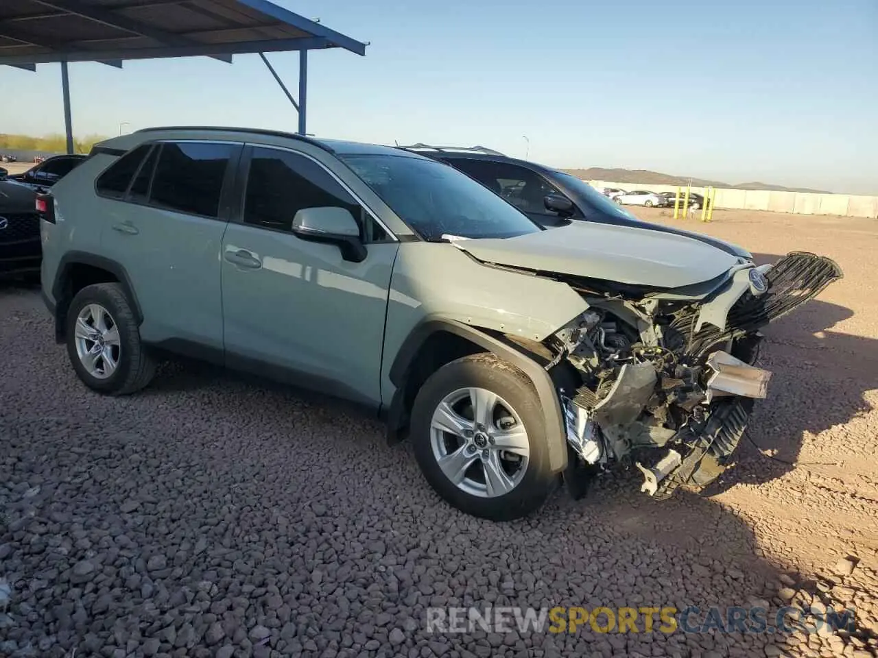 4 Photograph of a damaged car 2T3W1RFV1MW165118 TOYOTA RAV4 2021