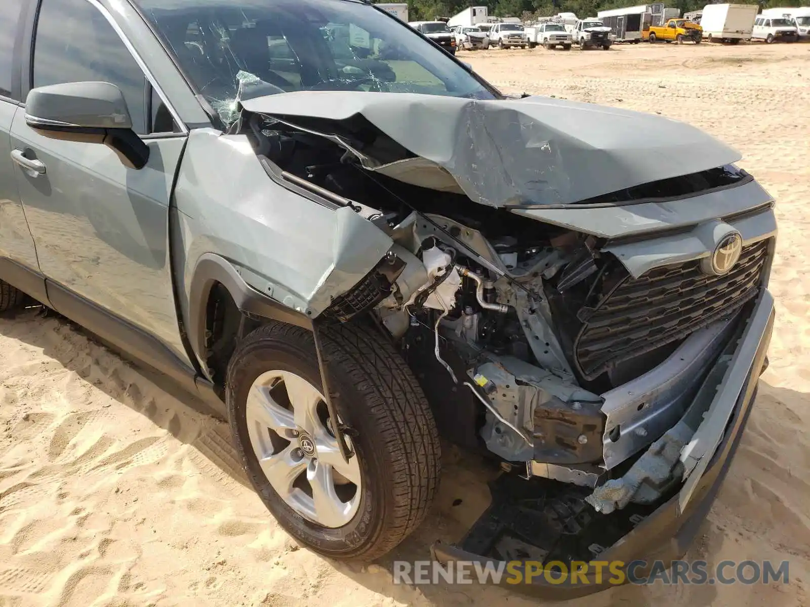 9 Photograph of a damaged car 2T3W1RFV2MC087627 TOYOTA RAV4 2021