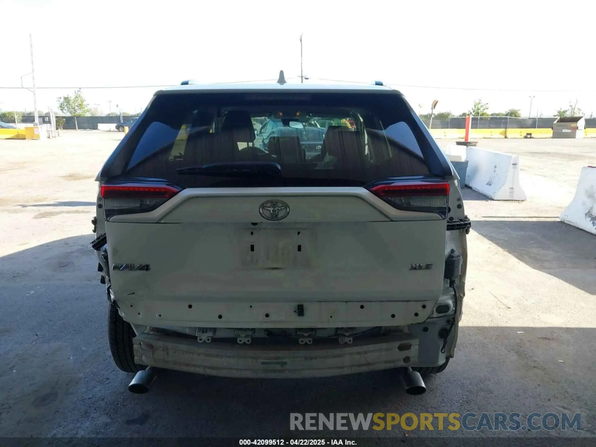 6 Photograph of a damaged car 2T3W1RFV2MC088180 TOYOTA RAV4 2021