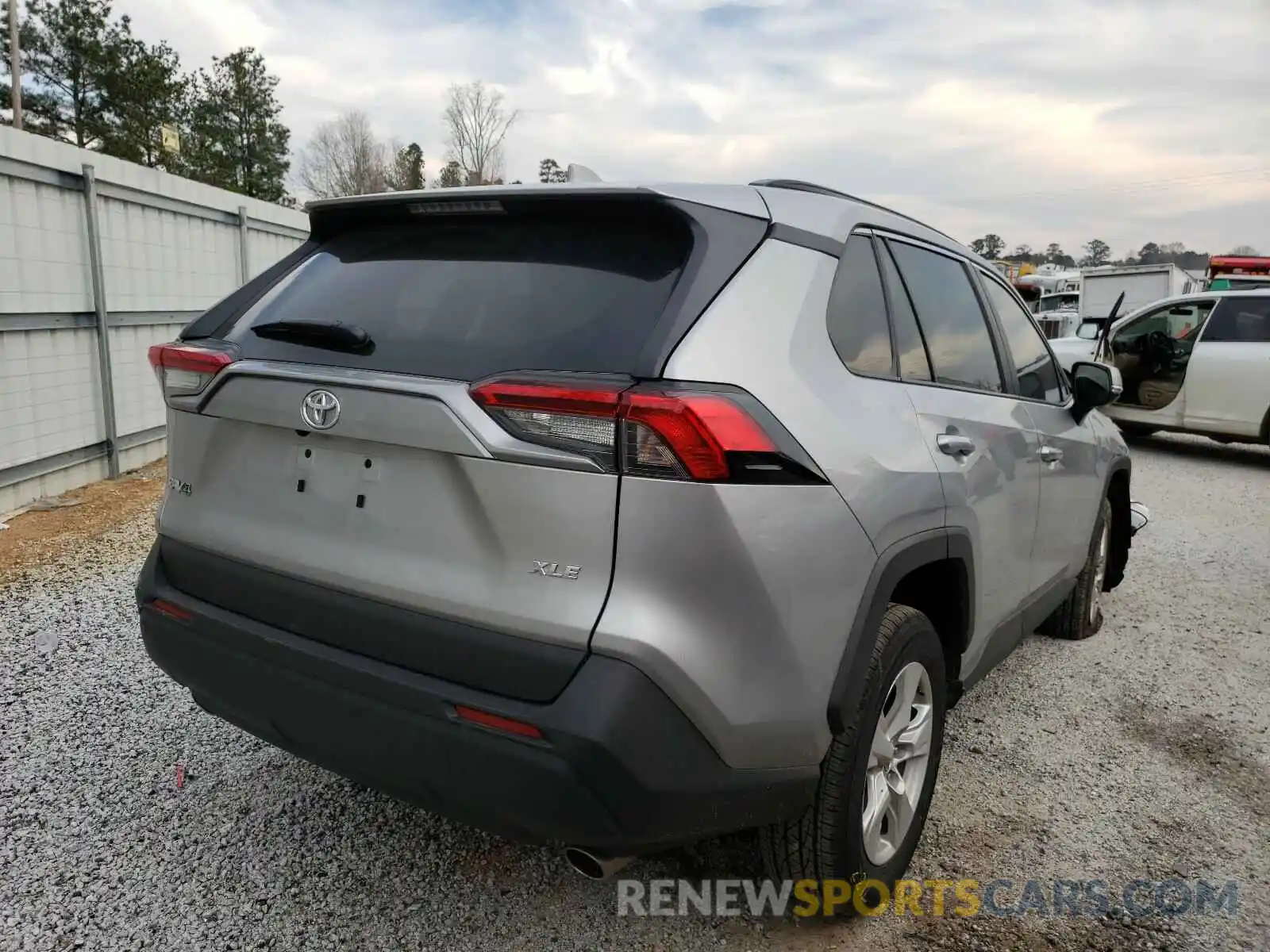 4 Photograph of a damaged car 2T3W1RFV2MC091094 TOYOTA RAV4 2021