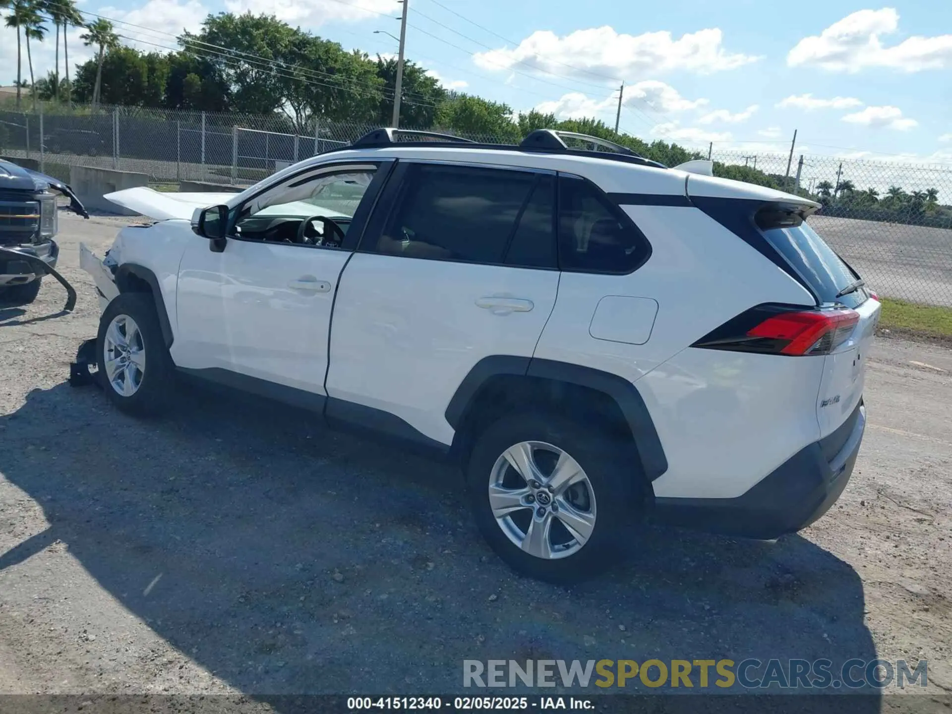 3 Photograph of a damaged car 2T3W1RFV2MC102997 TOYOTA RAV4 2021