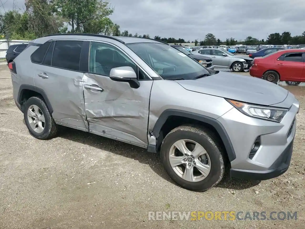 4 Photograph of a damaged car 2T3W1RFV2MC114678 TOYOTA RAV4 2021