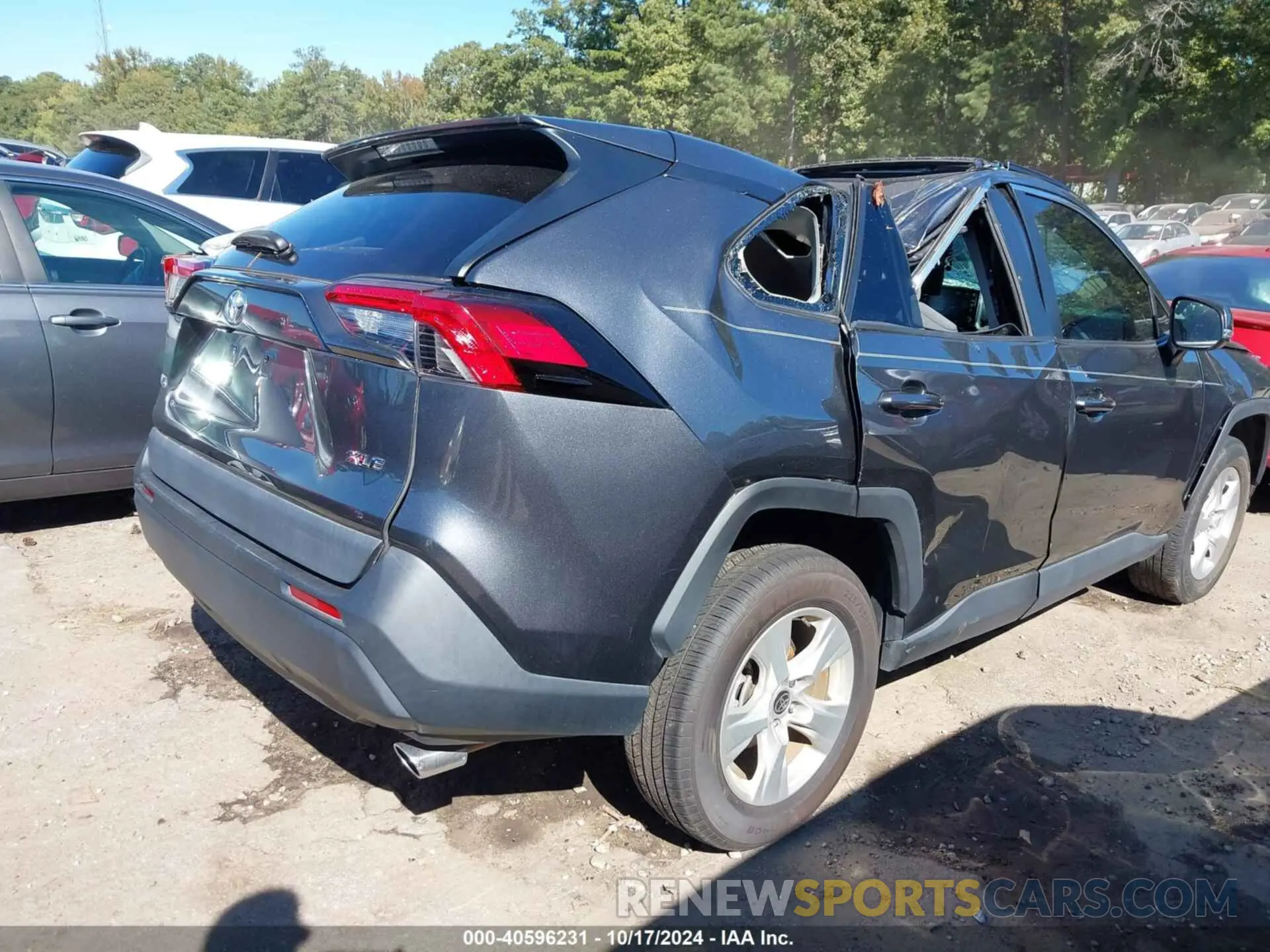 4 Photograph of a damaged car 2T3W1RFV2MC120464 TOYOTA RAV4 2021
