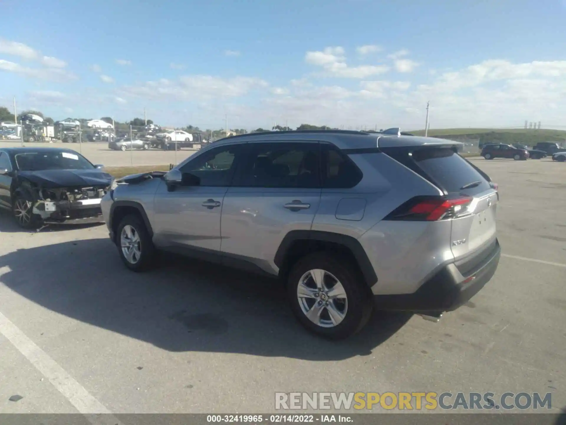 3 Photograph of a damaged car 2T3W1RFV2MC121467 TOYOTA RAV4 2021