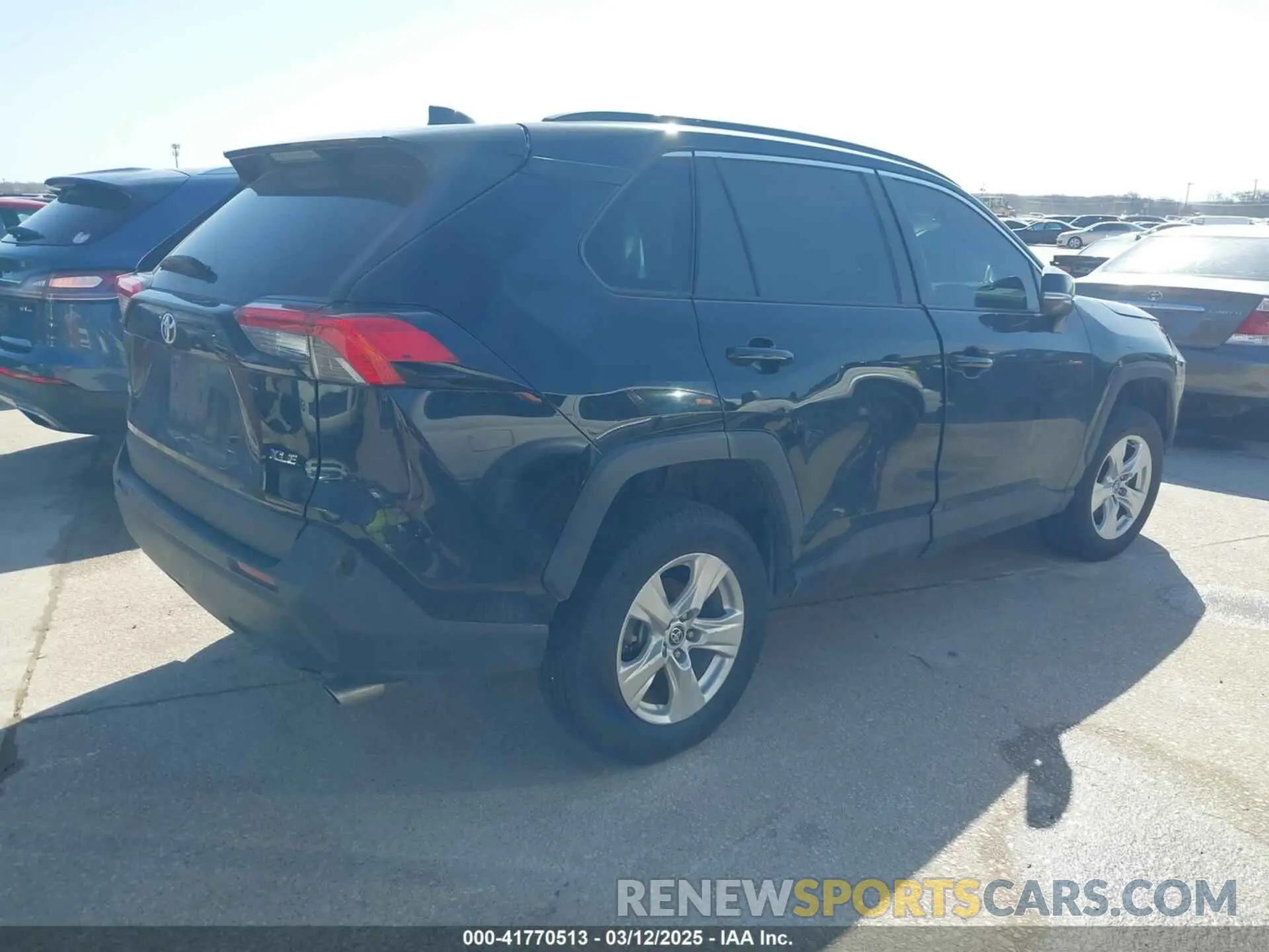4 Photograph of a damaged car 2T3W1RFV2MC132937 TOYOTA RAV4 2021