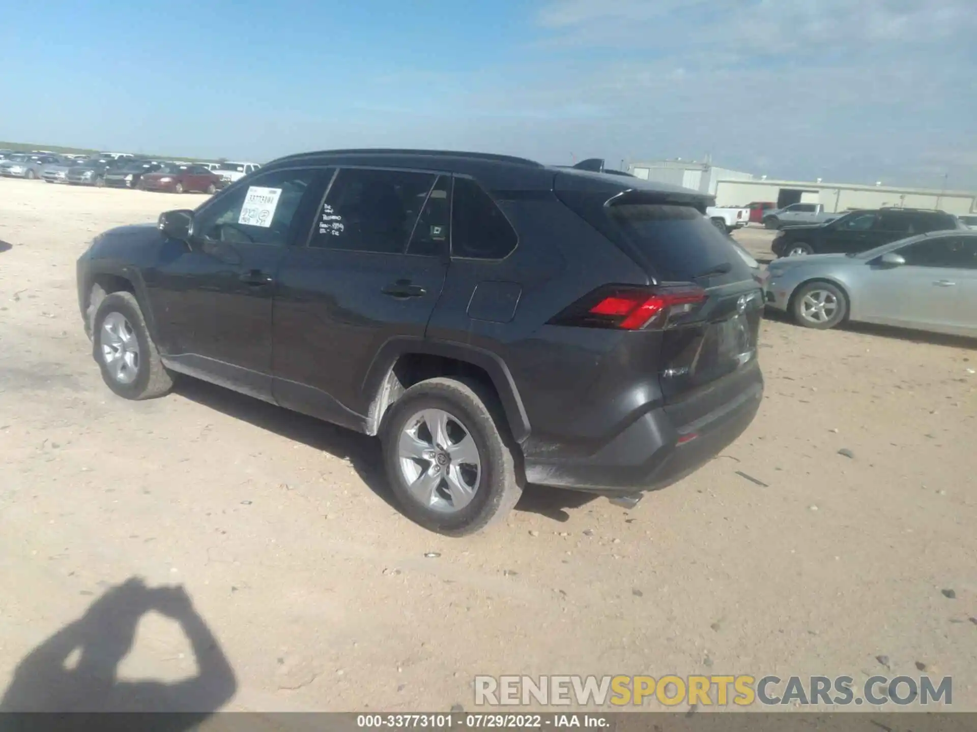 3 Photograph of a damaged car 2T3W1RFV2MC147115 TOYOTA RAV4 2021