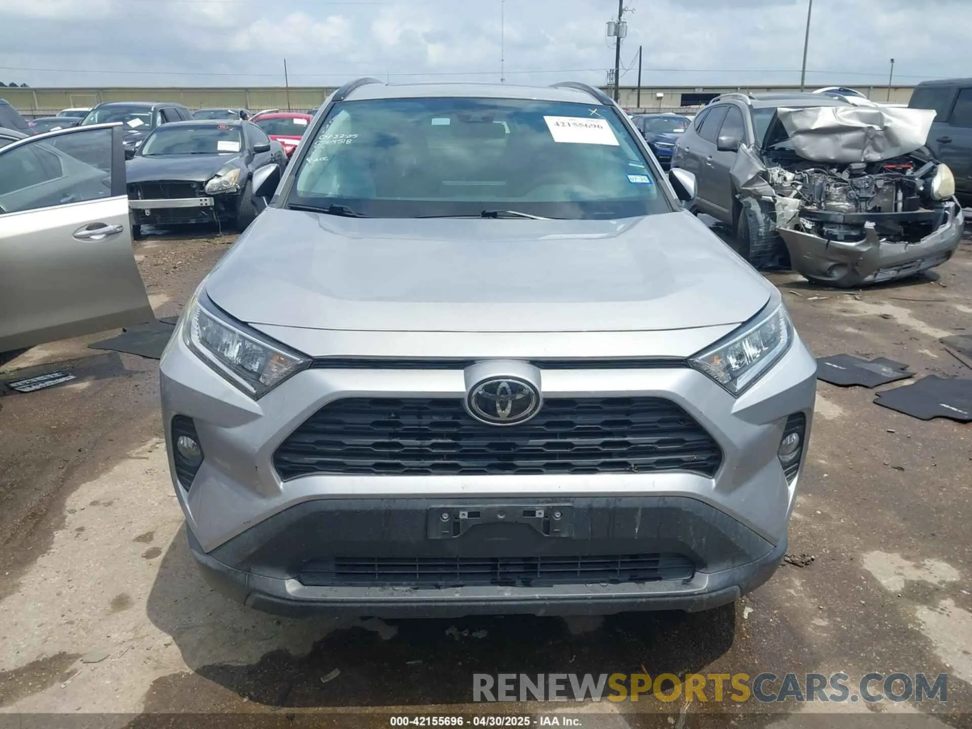 12 Photograph of a damaged car 2T3W1RFV2MC151021 TOYOTA RAV4 2021