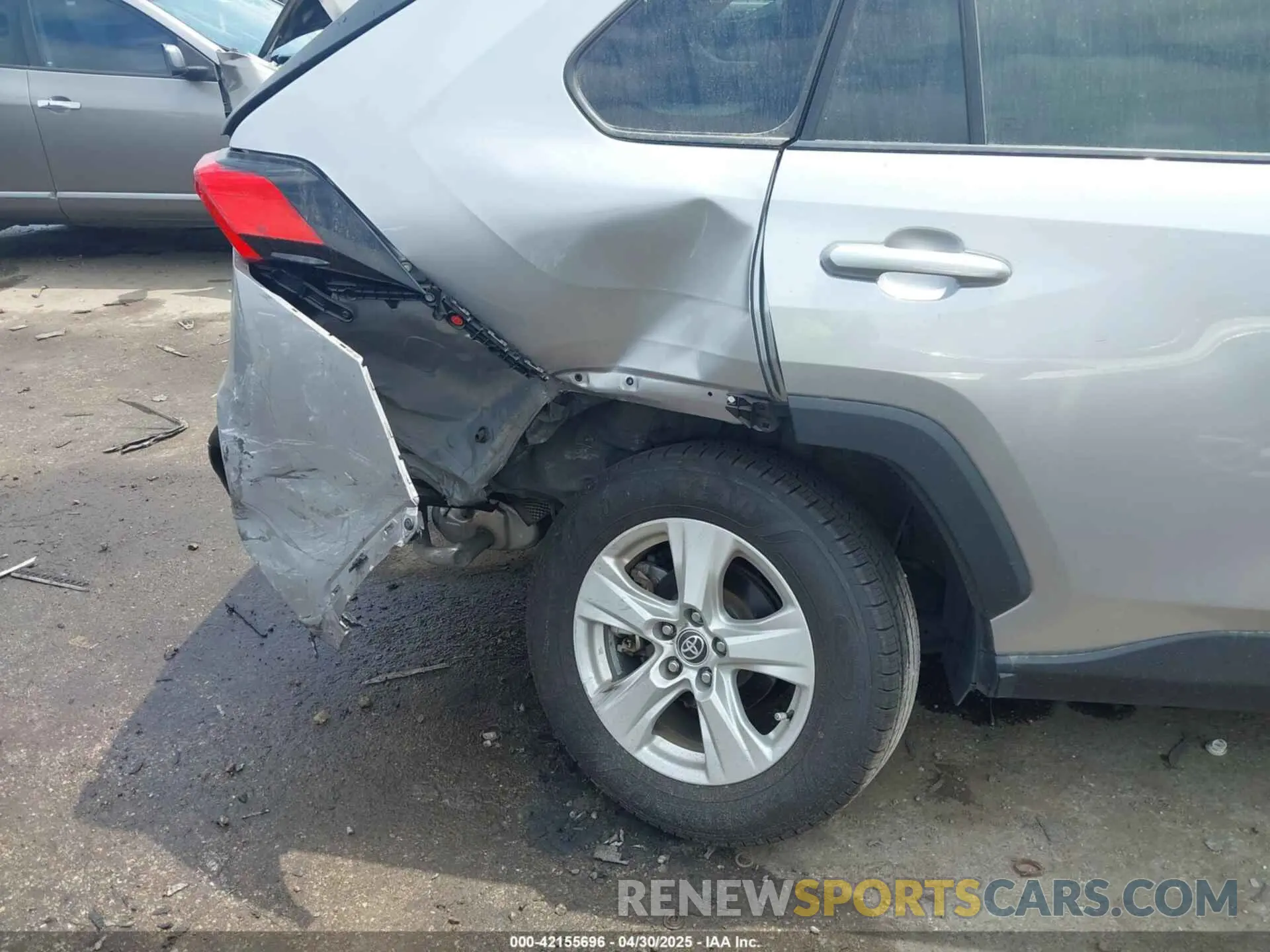 6 Photograph of a damaged car 2T3W1RFV2MC151021 TOYOTA RAV4 2021