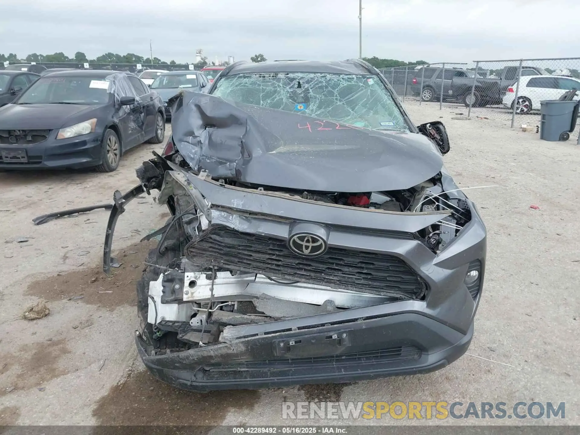 11 Photograph of a damaged car 2T3W1RFV2MC160236 TOYOTA RAV4 2021
