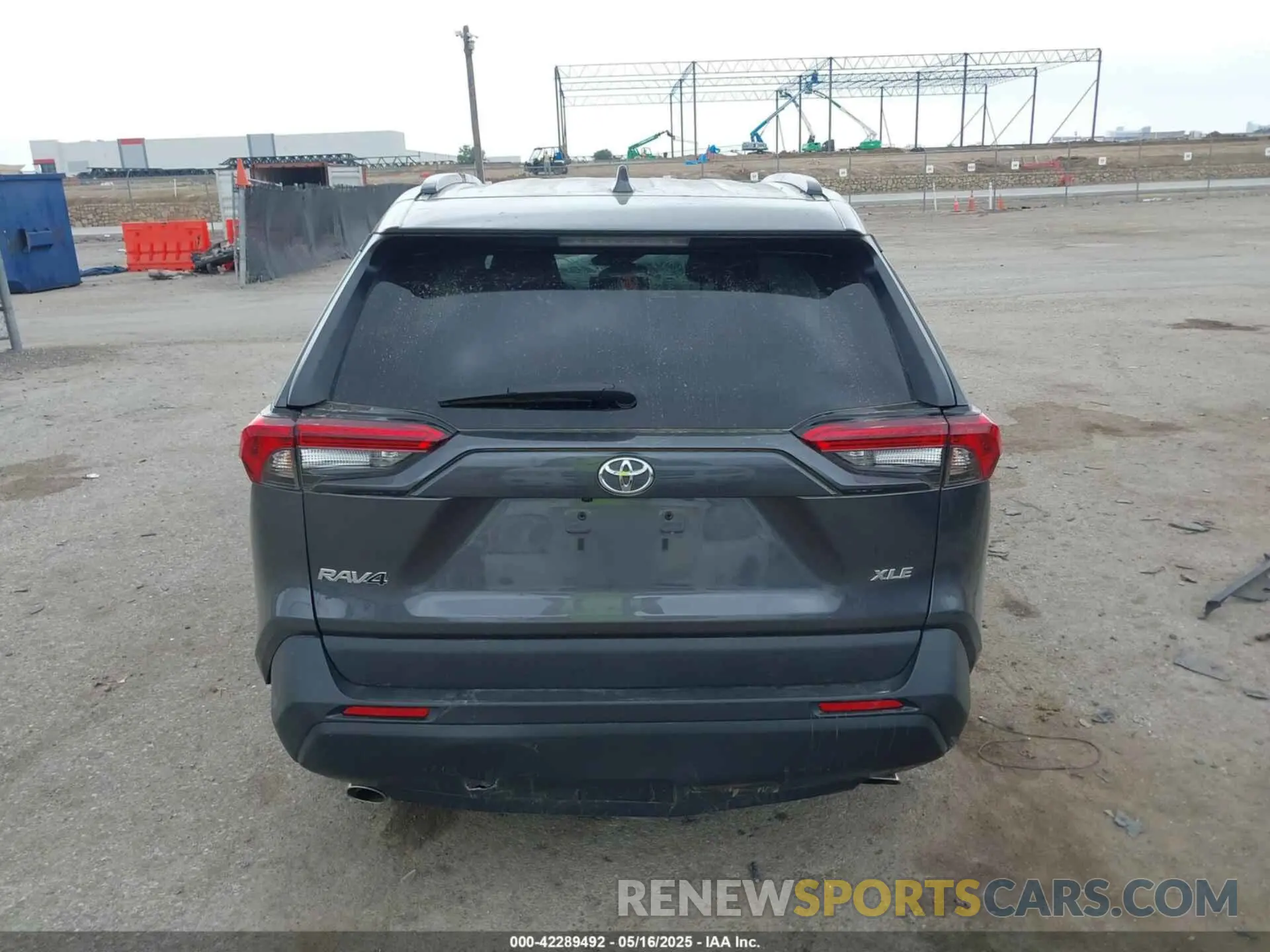 15 Photograph of a damaged car 2T3W1RFV2MC160236 TOYOTA RAV4 2021