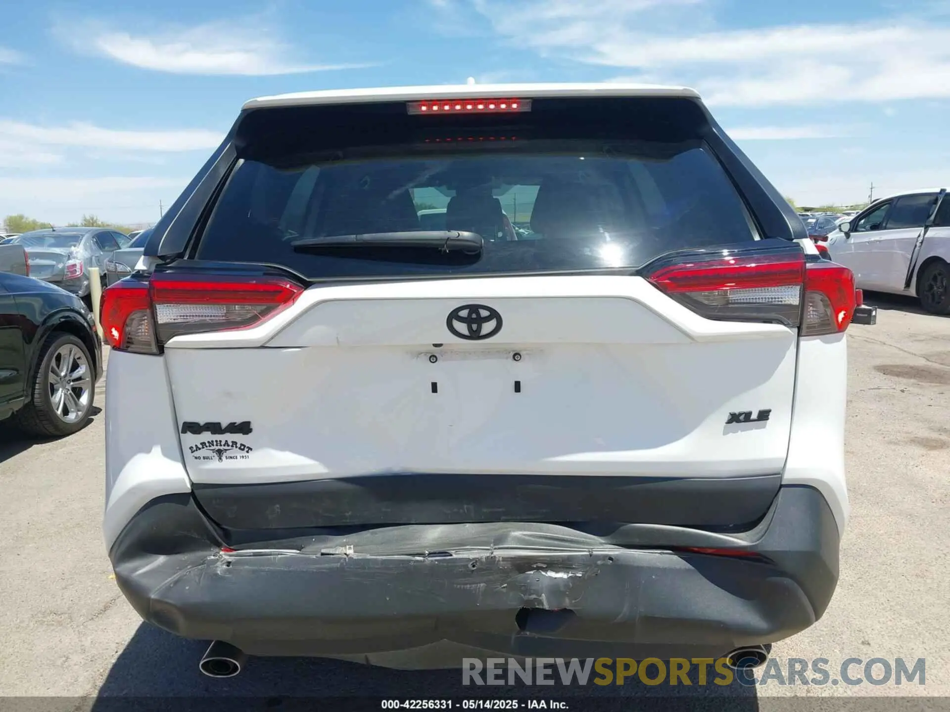 16 Photograph of a damaged car 2T3W1RFV2MC168675 TOYOTA RAV4 2021