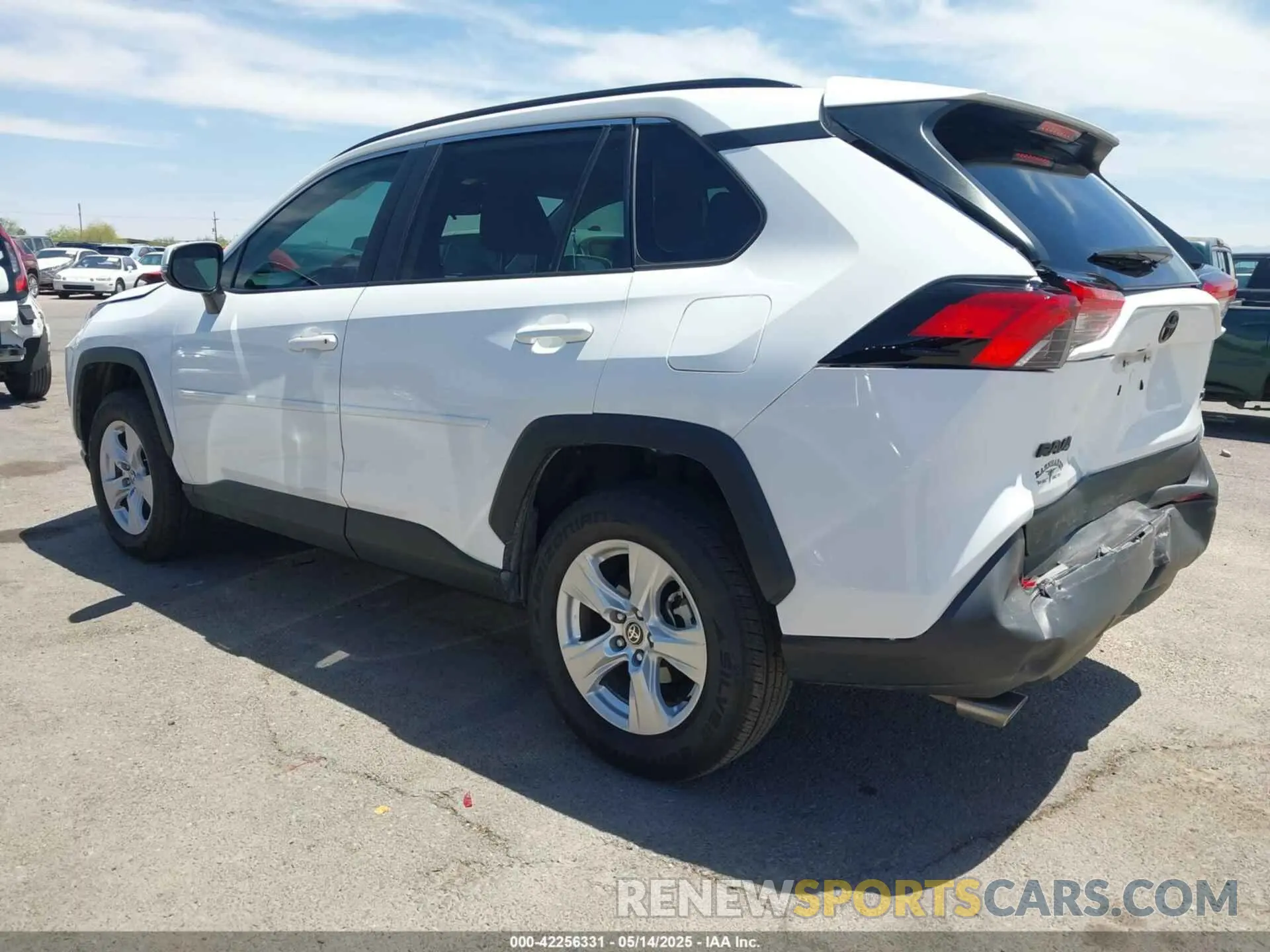 3 Photograph of a damaged car 2T3W1RFV2MC168675 TOYOTA RAV4 2021