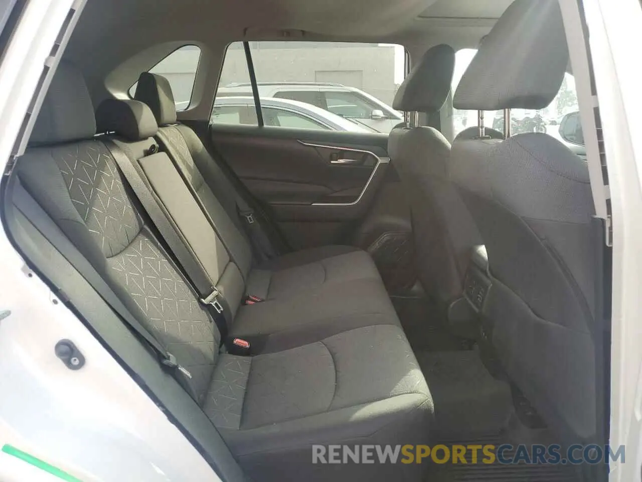 11 Photograph of a damaged car 2T3W1RFV2MC170572 TOYOTA RAV4 2021
