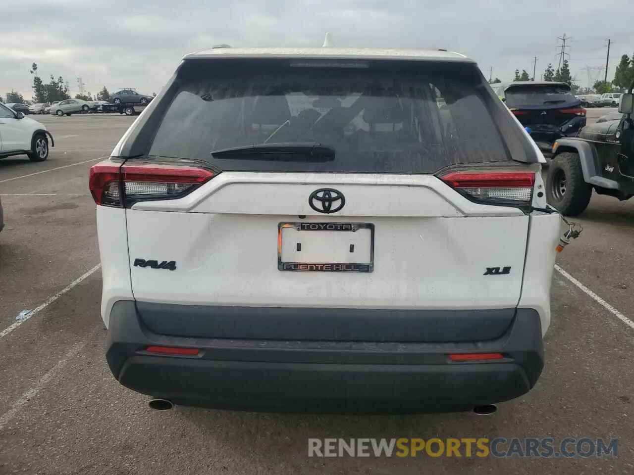 6 Photograph of a damaged car 2T3W1RFV2MC170572 TOYOTA RAV4 2021