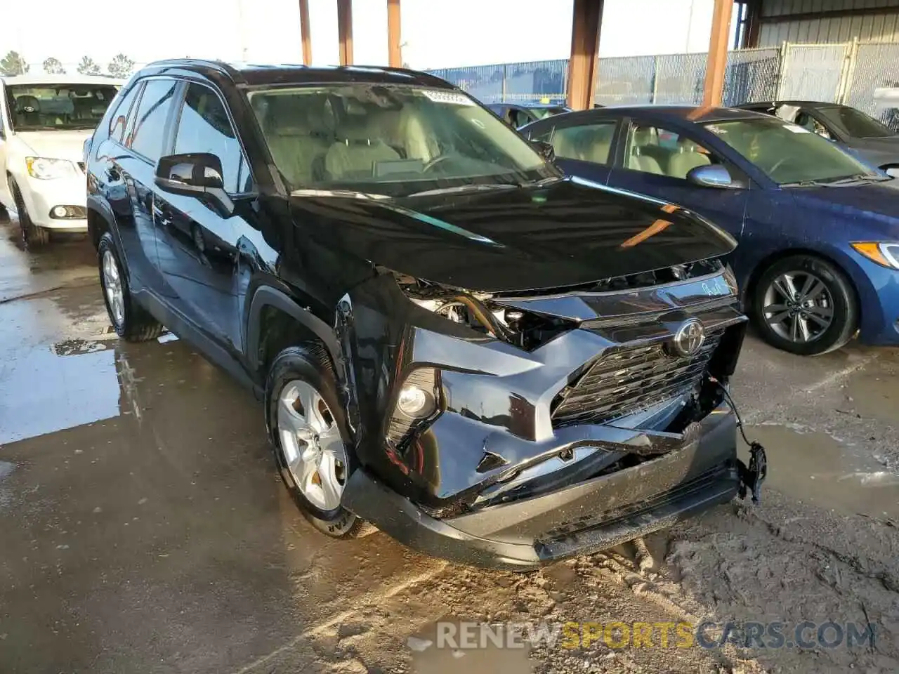 1 Photograph of a damaged car 2T3W1RFV2MW106708 TOYOTA RAV4 2021