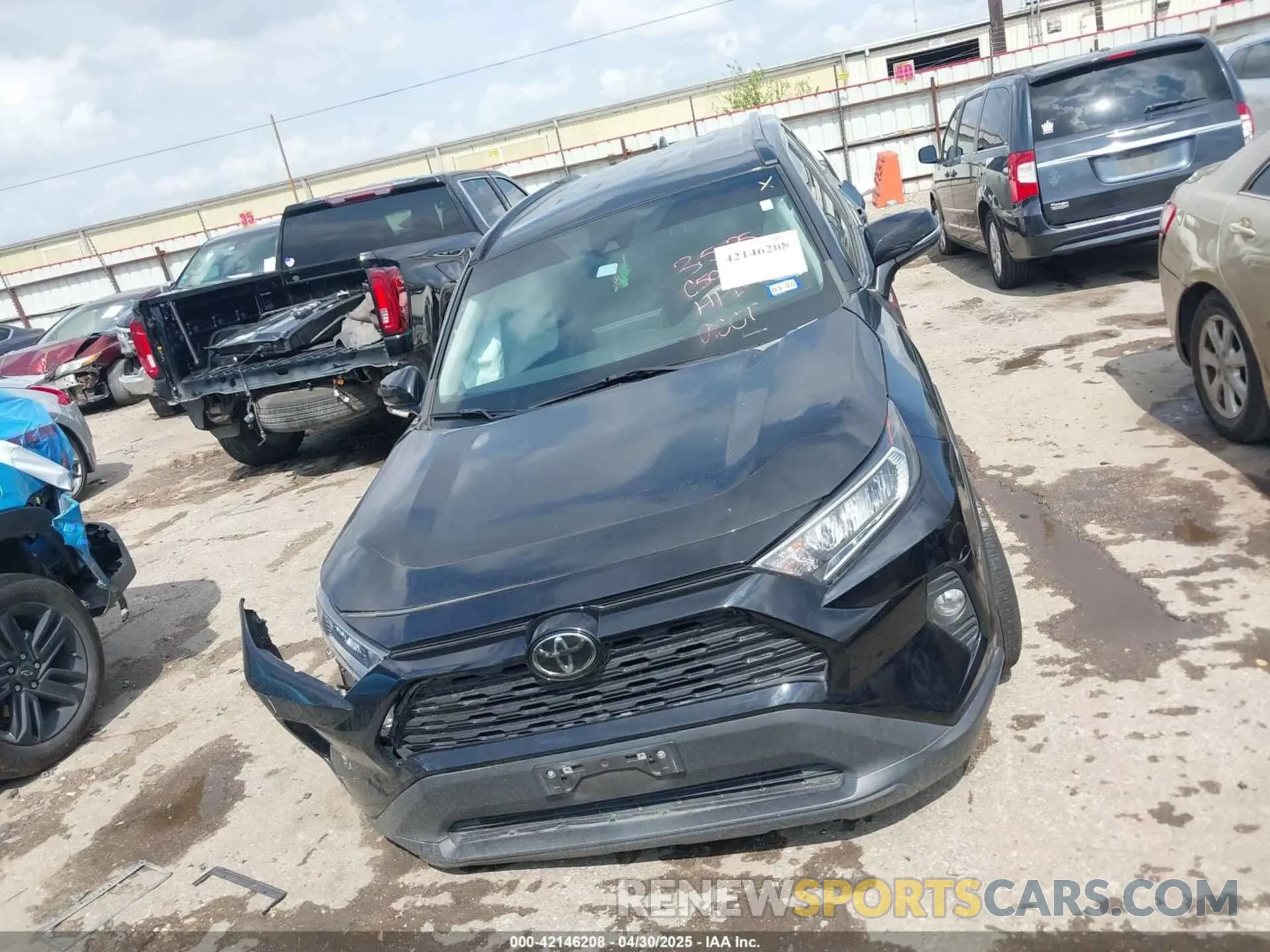 13 Photograph of a damaged car 2T3W1RFV2MW109141 TOYOTA RAV4 2021