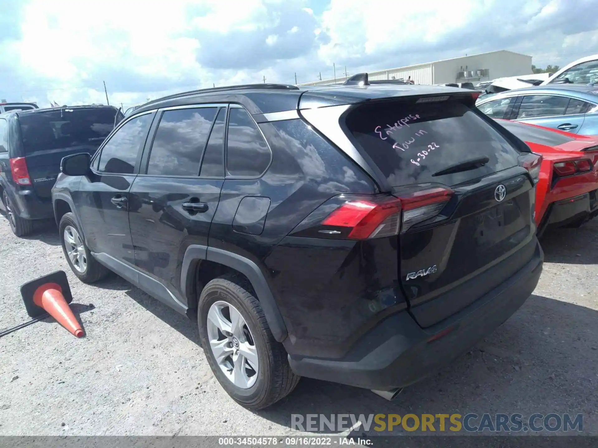 3 Photograph of a damaged car 2T3W1RFV2MW114095 TOYOTA RAV4 2021