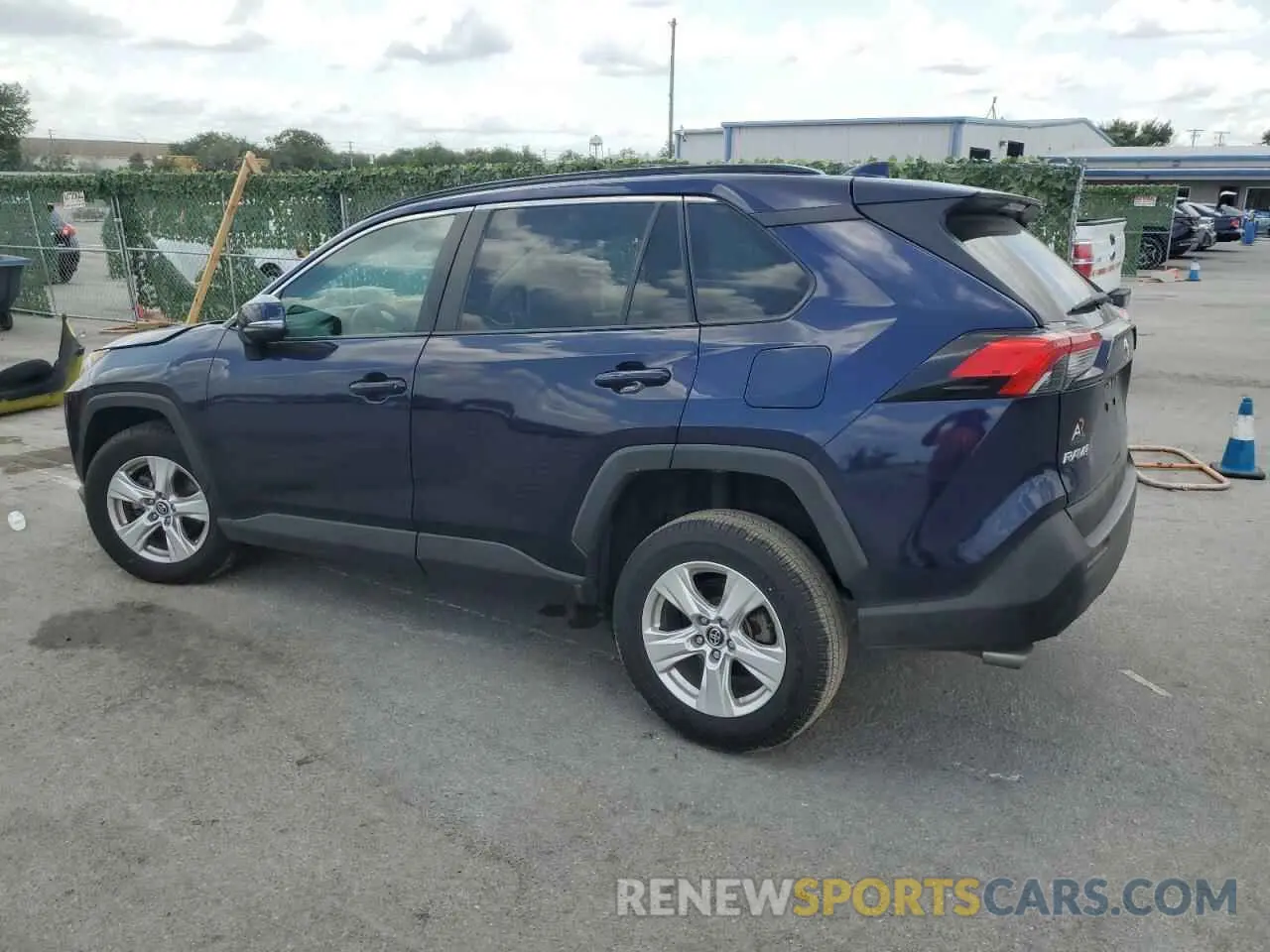 2 Photograph of a damaged car 2T3W1RFV2MW114890 TOYOTA RAV4 2021