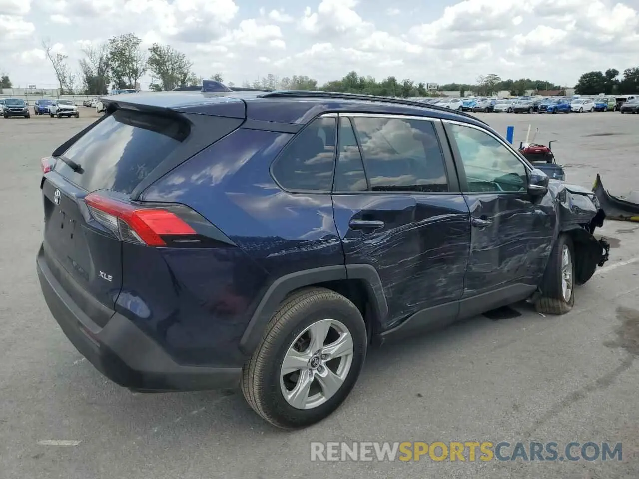 3 Photograph of a damaged car 2T3W1RFV2MW114890 TOYOTA RAV4 2021