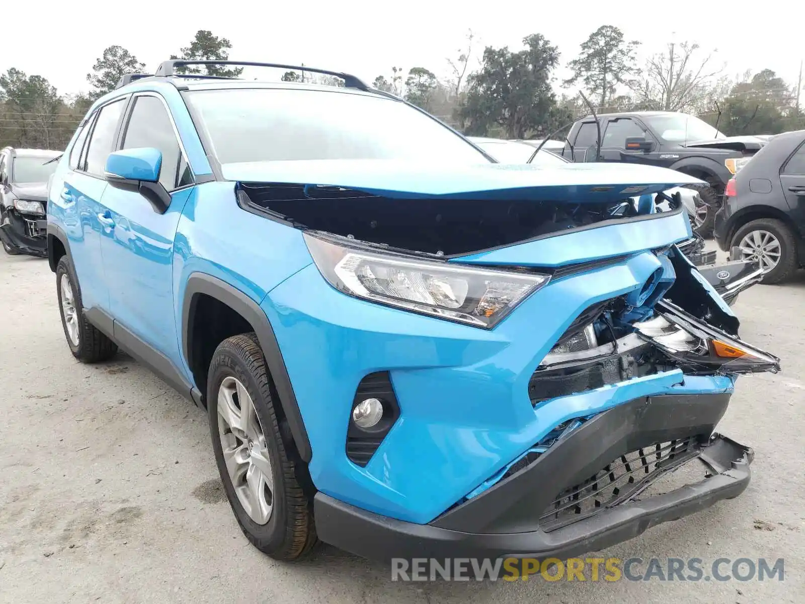 1 Photograph of a damaged car 2T3W1RFV2MW121564 TOYOTA RAV4 2021