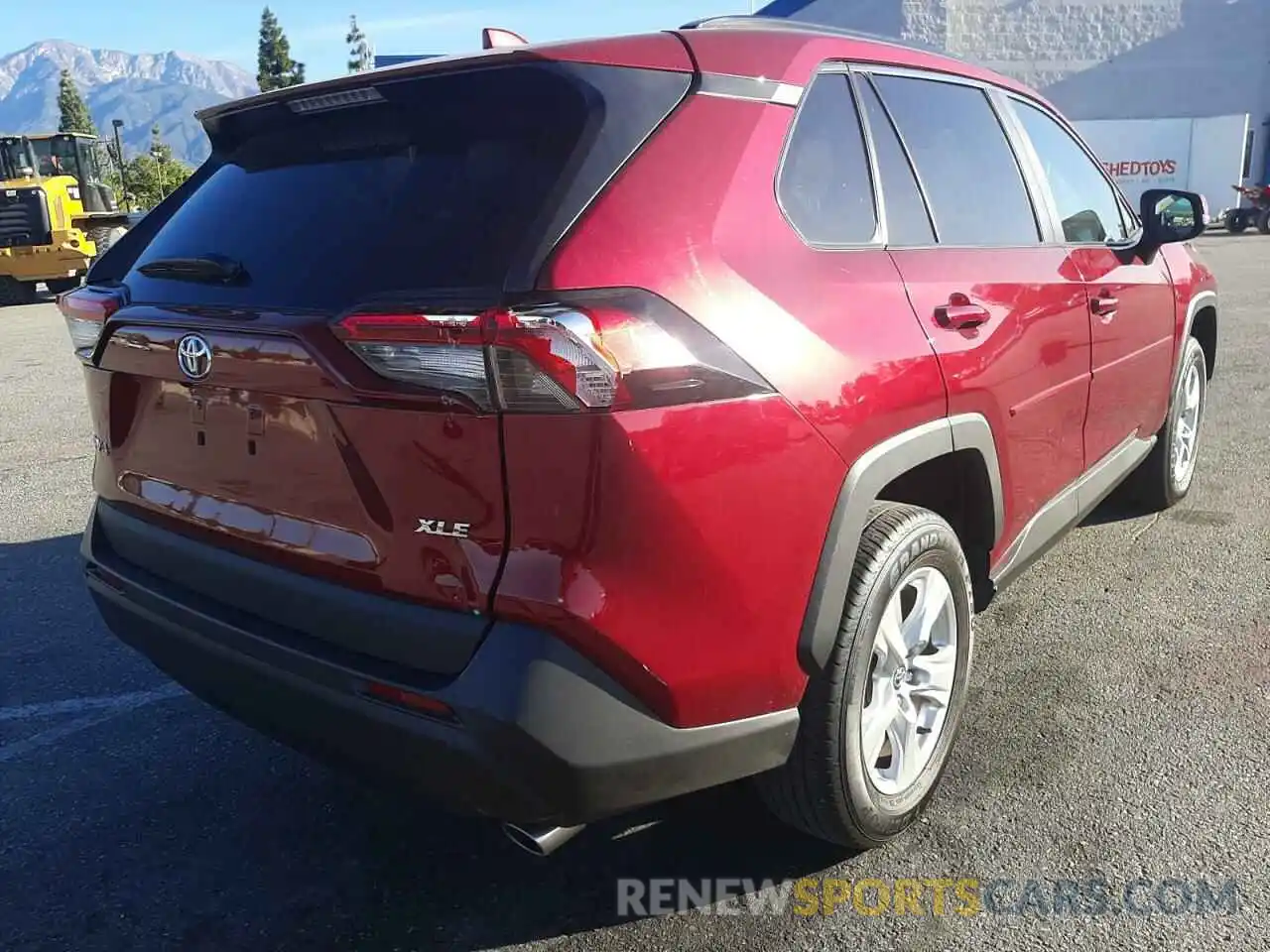 4 Photograph of a damaged car 2T3W1RFV2MW123444 TOYOTA RAV4 2021