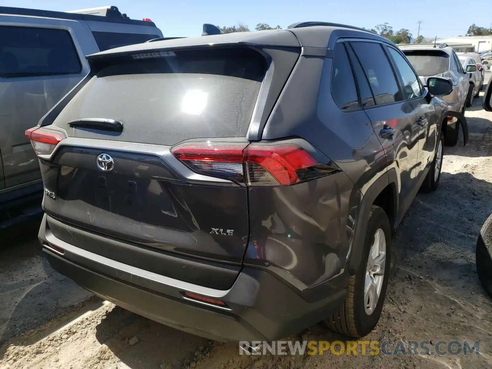 4 Photograph of a damaged car 2T3W1RFV2MW124352 TOYOTA RAV4 2021