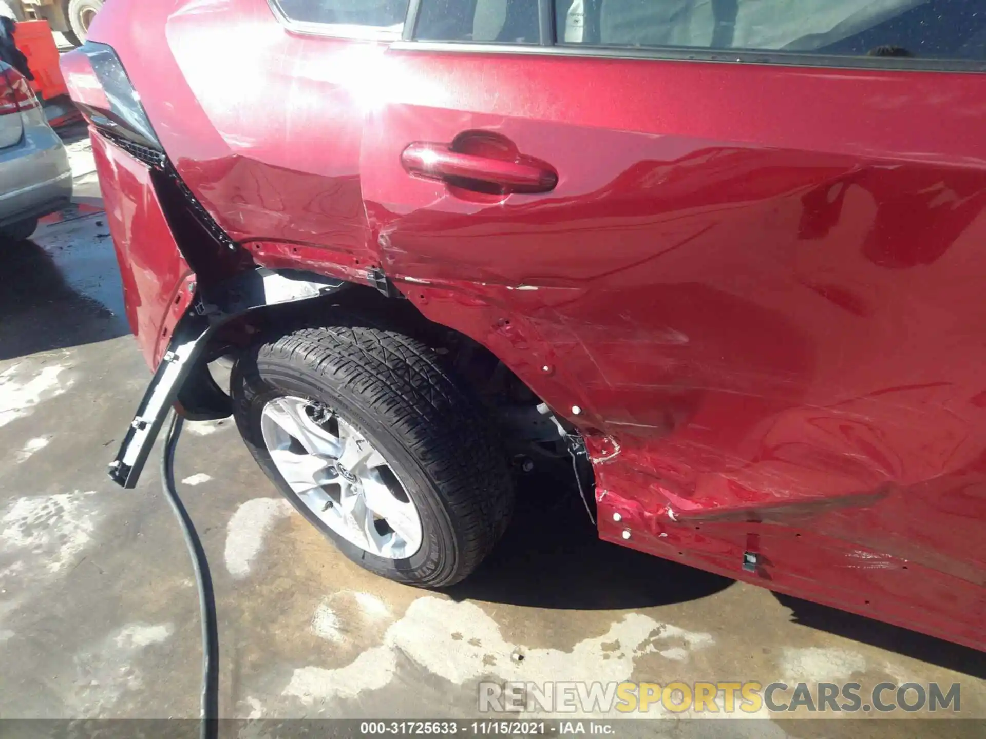 6 Photograph of a damaged car 2T3W1RFV2MW124559 TOYOTA RAV4 2021