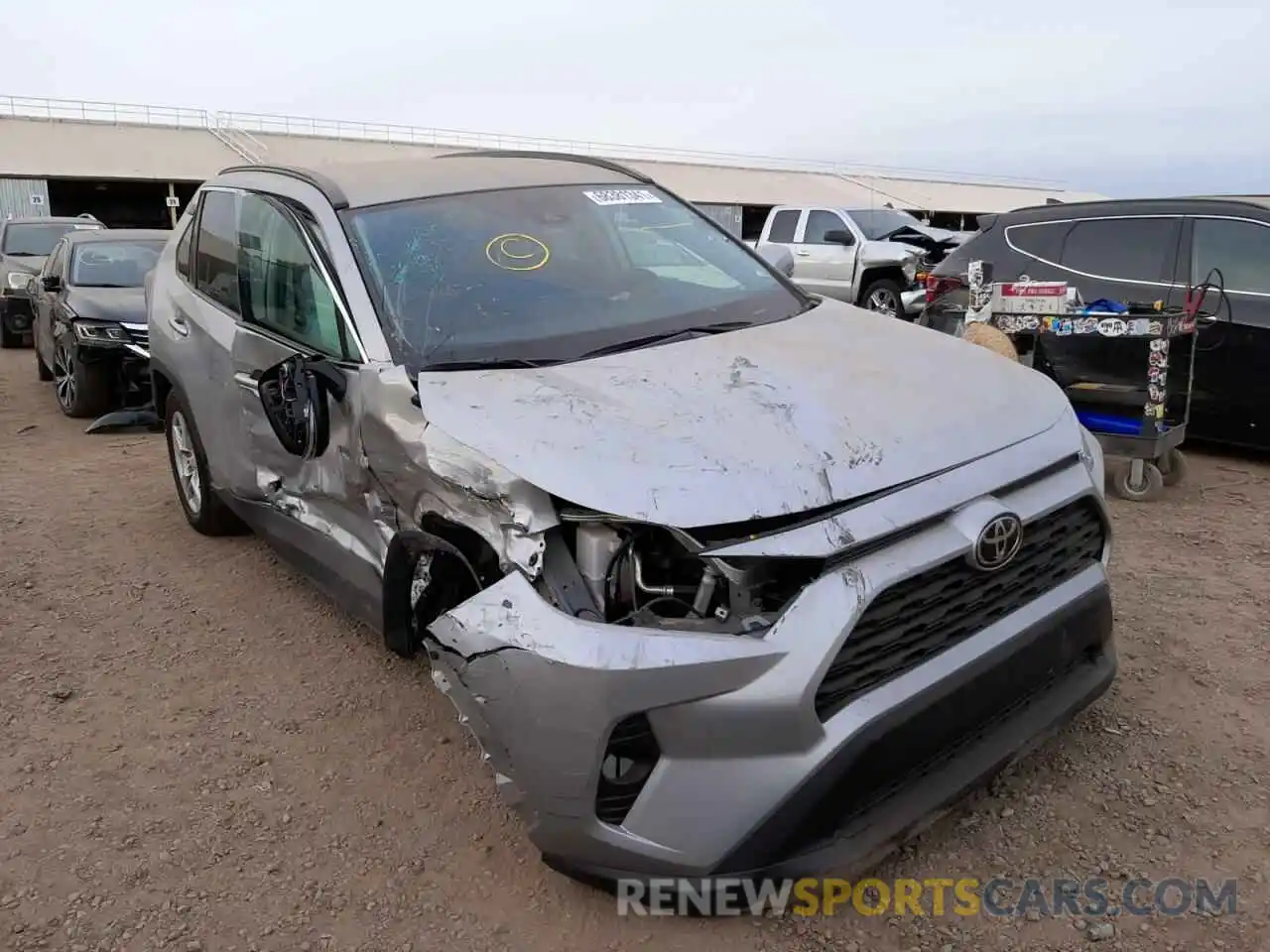 1 Photograph of a damaged car 2T3W1RFV2MW131530 TOYOTA RAV4 2021