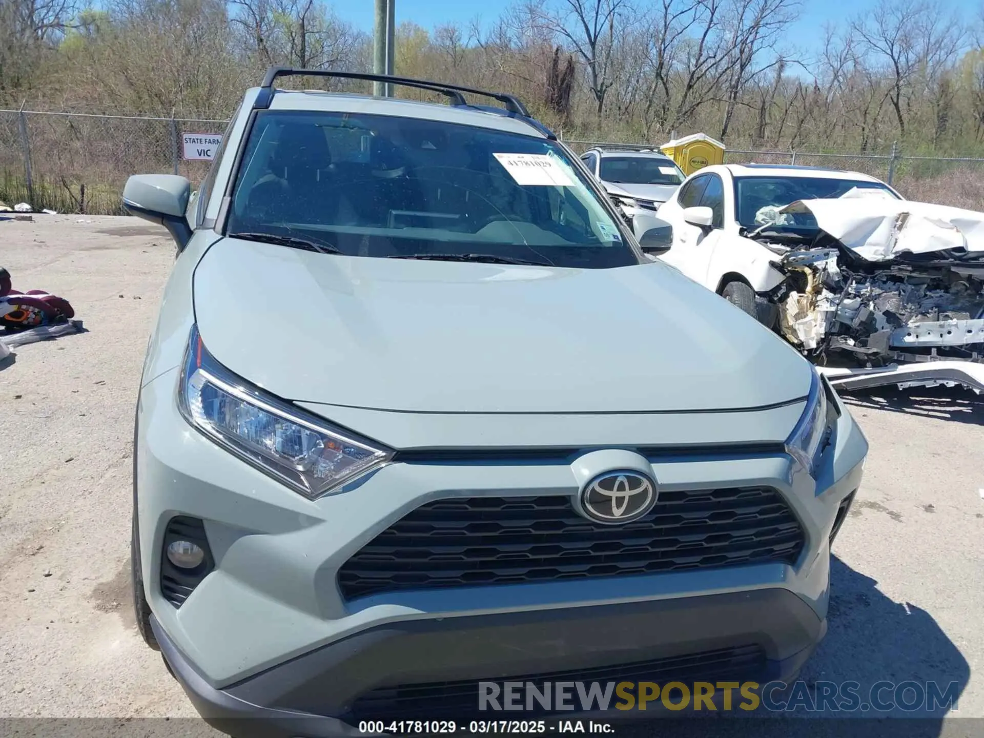 11 Photograph of a damaged car 2T3W1RFV2MW137411 TOYOTA RAV4 2021