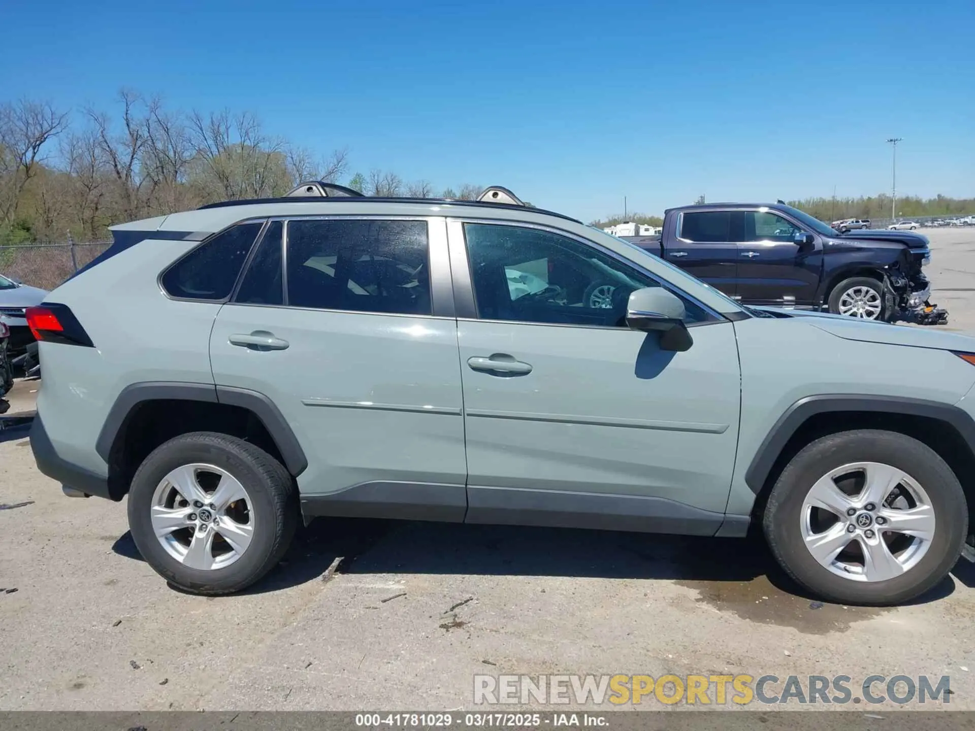 12 Photograph of a damaged car 2T3W1RFV2MW137411 TOYOTA RAV4 2021