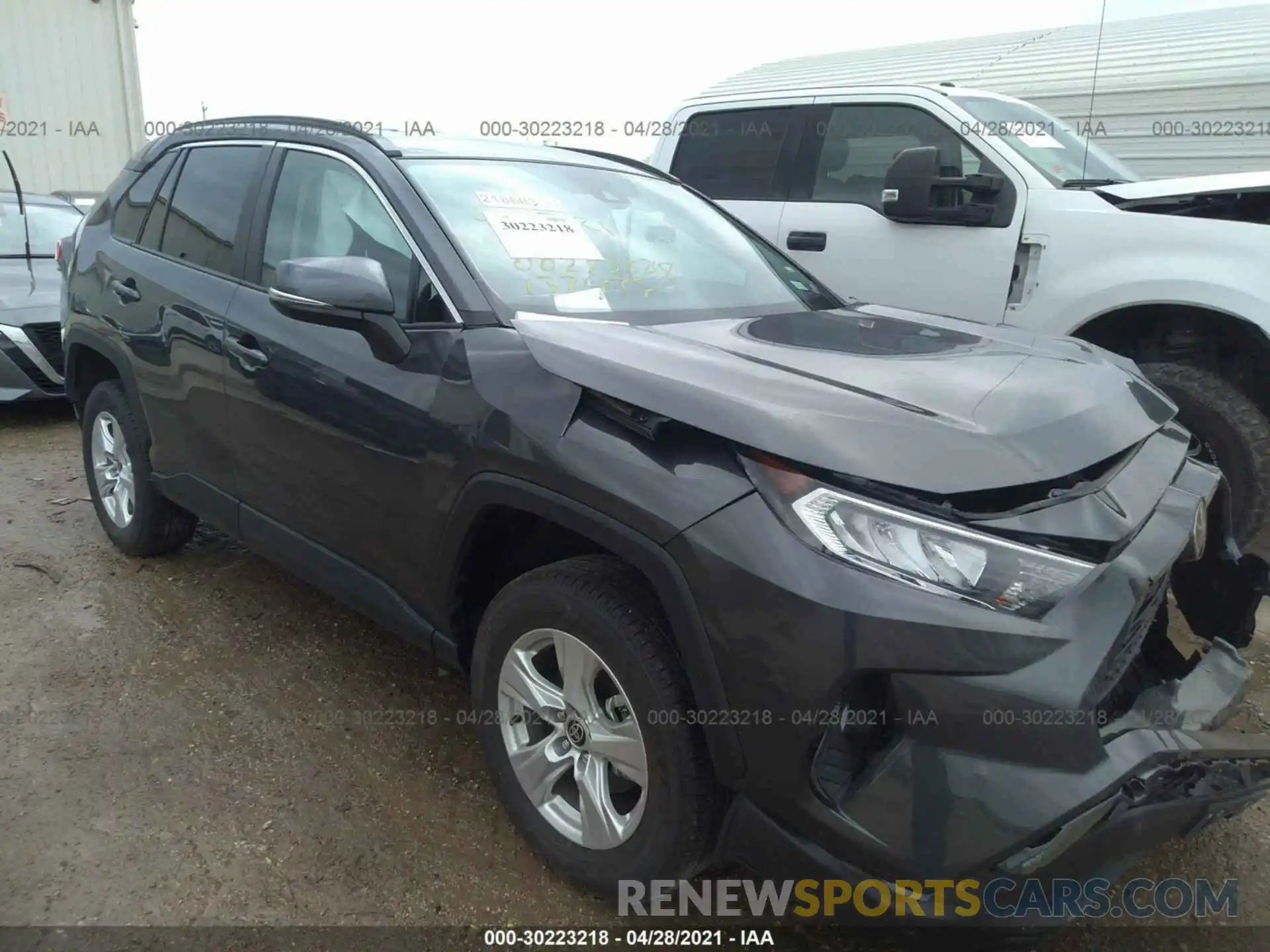 1 Photograph of a damaged car 2T3W1RFV2MW137473 TOYOTA RAV4 2021