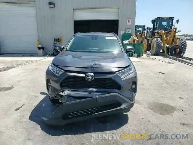 14 Photograph of a damaged car 2T3W1RFV2MW142303 TOYOTA RAV4 2021