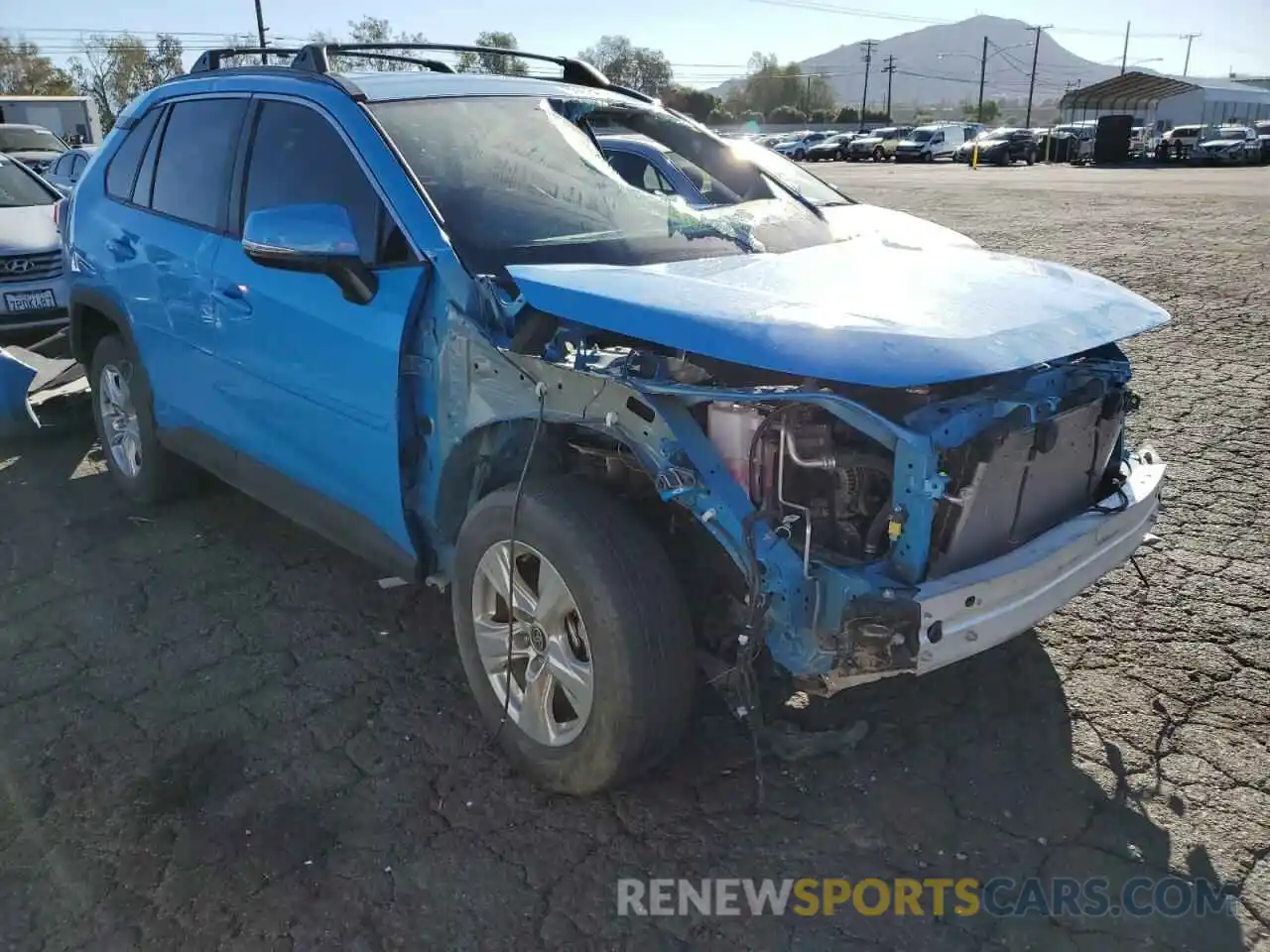 1 Photograph of a damaged car 2T3W1RFV2MW146240 TOYOTA RAV4 2021