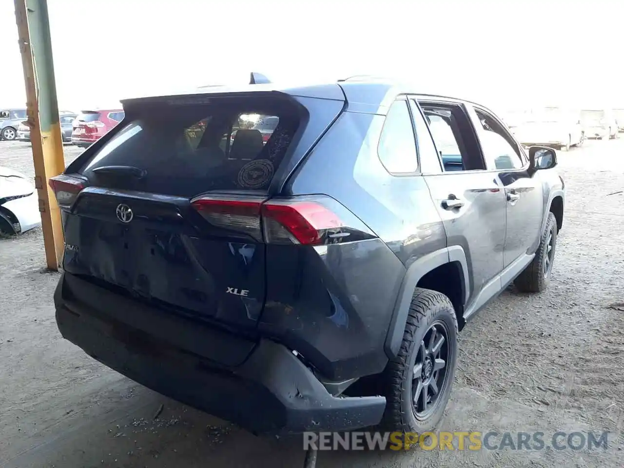 4 Photograph of a damaged car 2T3W1RFV2MW151552 TOYOTA RAV4 2021