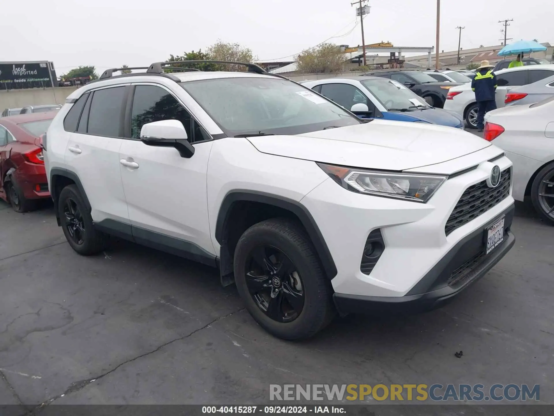 1 Photograph of a damaged car 2T3W1RFV2MW158971 TOYOTA RAV4 2021