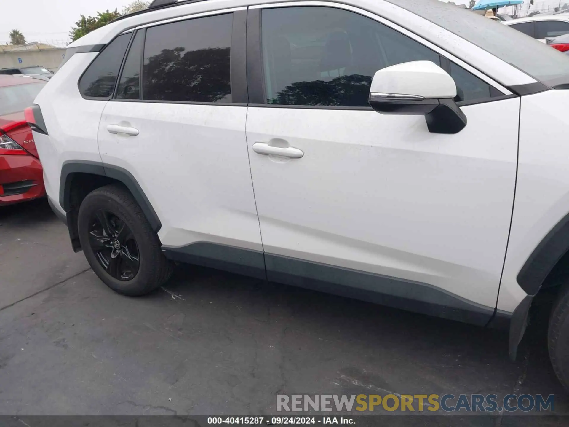 14 Photograph of a damaged car 2T3W1RFV2MW158971 TOYOTA RAV4 2021
