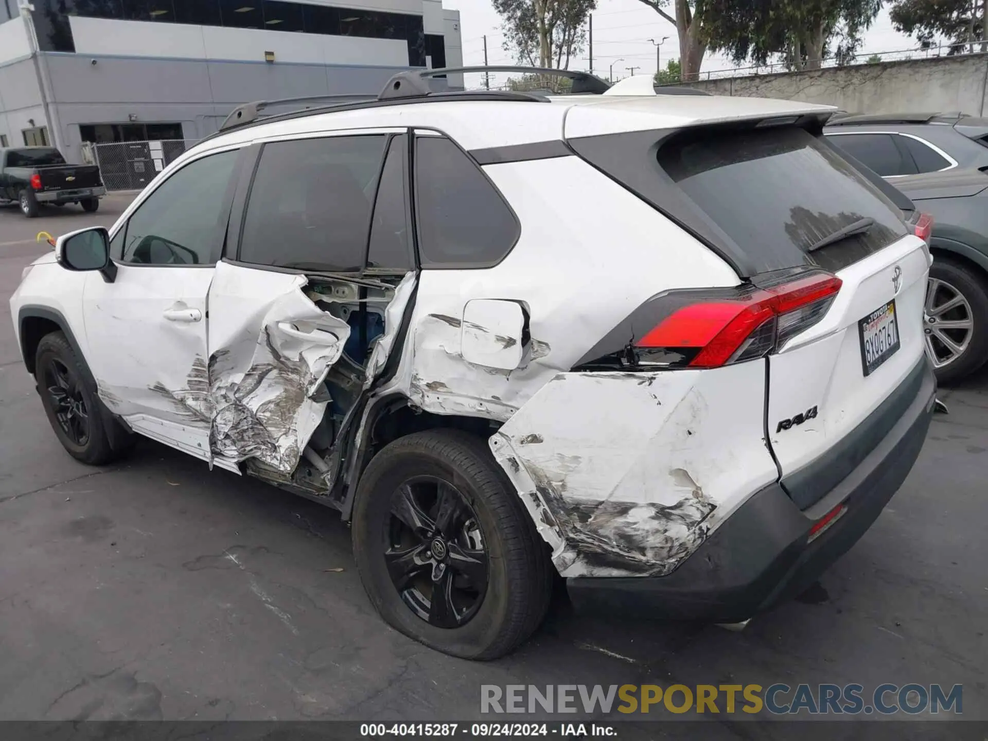 3 Photograph of a damaged car 2T3W1RFV2MW158971 TOYOTA RAV4 2021