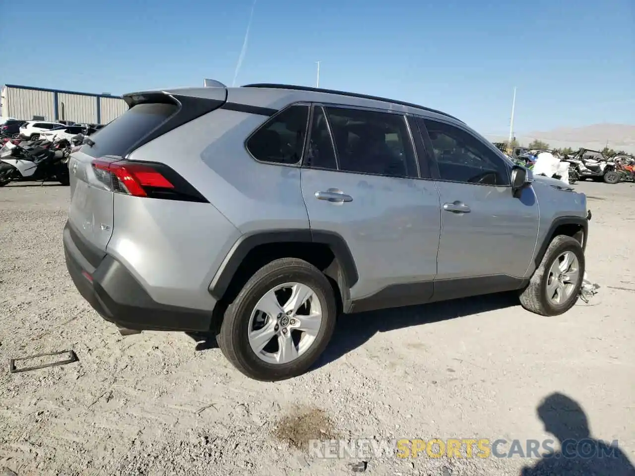 3 Photograph of a damaged car 2T3W1RFV2MW164012 TOYOTA RAV4 2021