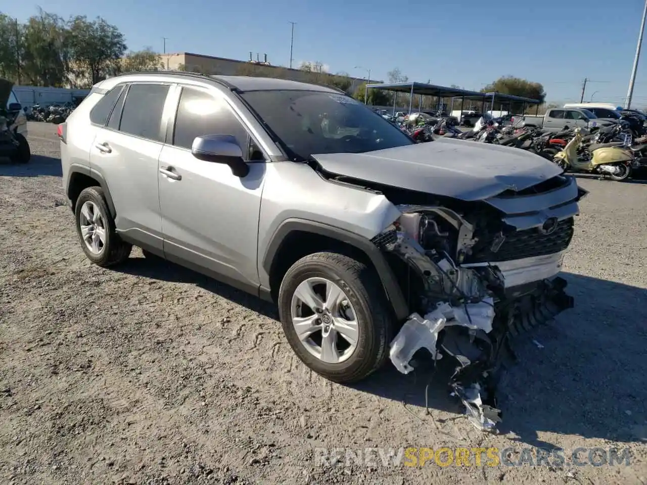 4 Photograph of a damaged car 2T3W1RFV2MW164012 TOYOTA RAV4 2021