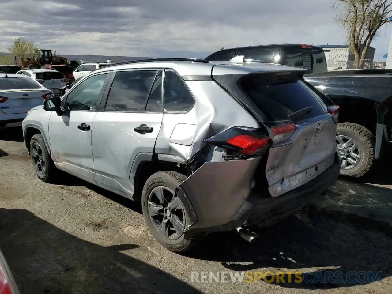 2 Photograph of a damaged car 2T3W1RFV2MW164611 TOYOTA RAV4 2021