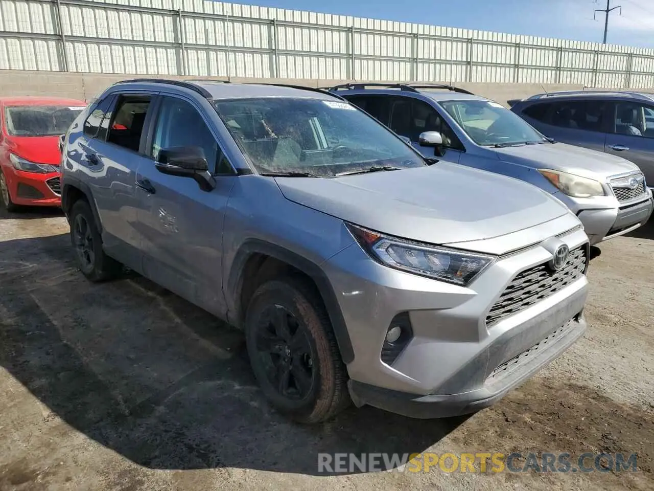 4 Photograph of a damaged car 2T3W1RFV2MW164611 TOYOTA RAV4 2021