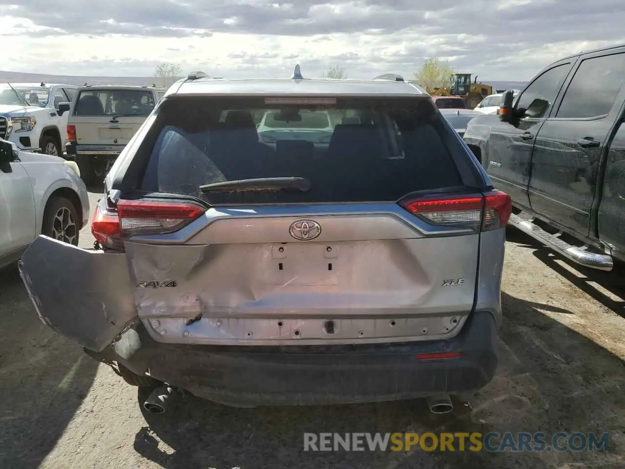 6 Photograph of a damaged car 2T3W1RFV2MW164611 TOYOTA RAV4 2021